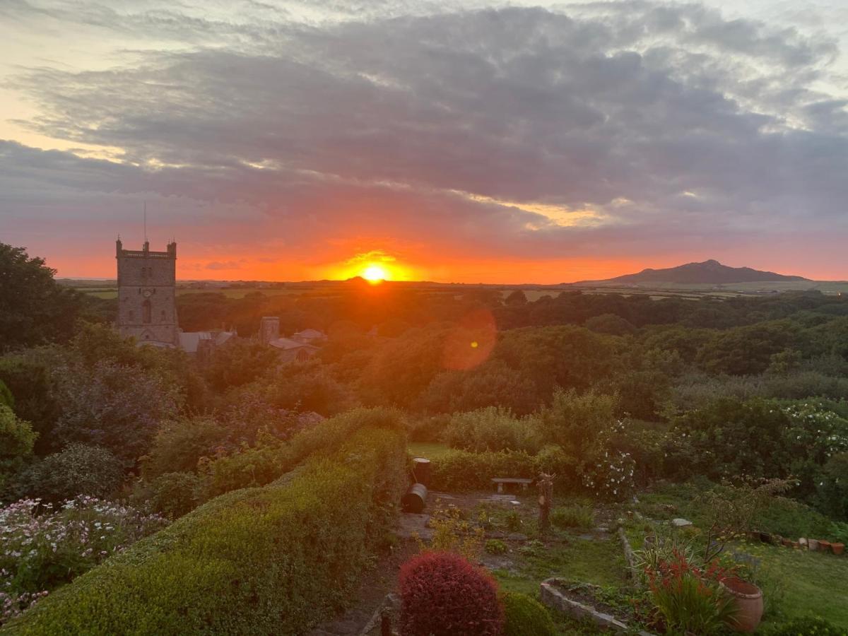 St Davids Gin & Kitchen - The Cathedral Villas エクステリア 写真