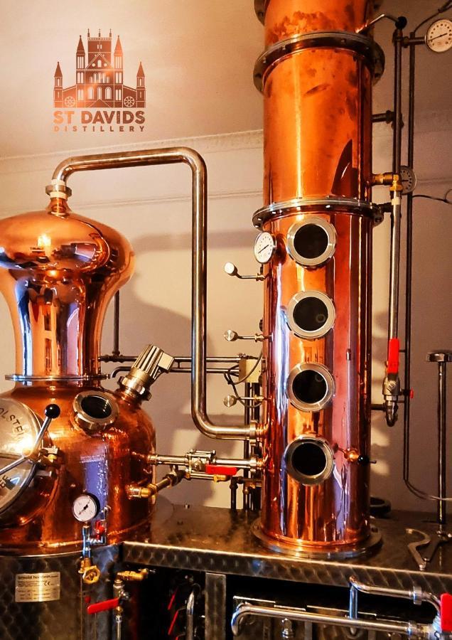 St Davids Gin & Kitchen - The Cathedral Villas エクステリア 写真