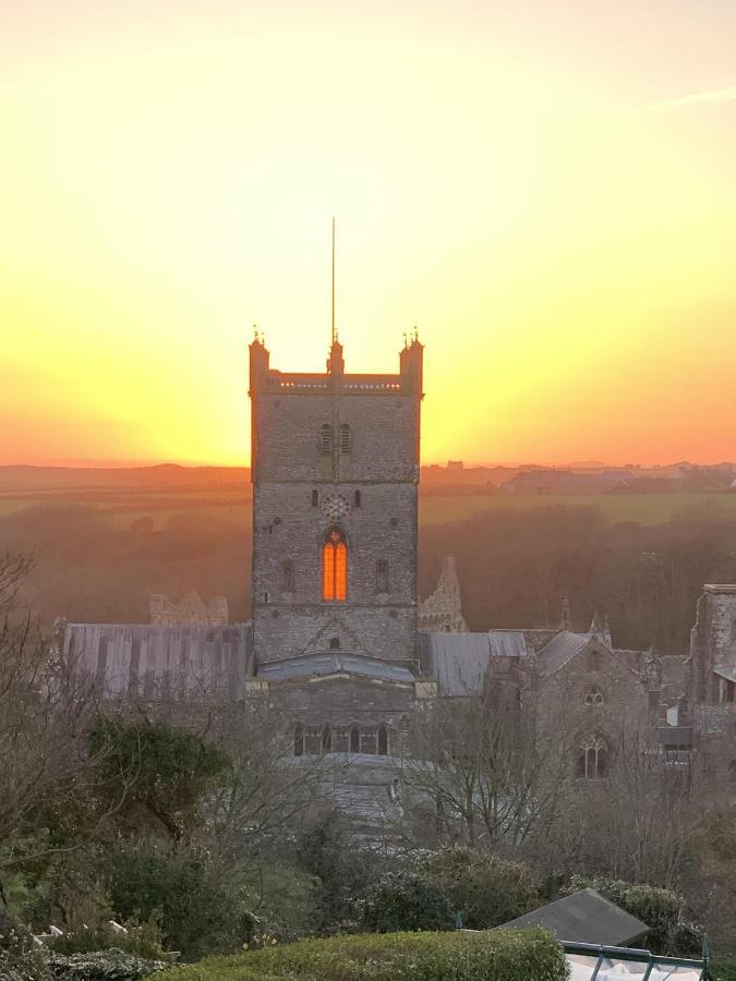 St Davids Gin & Kitchen - The Cathedral Villas エクステリア 写真