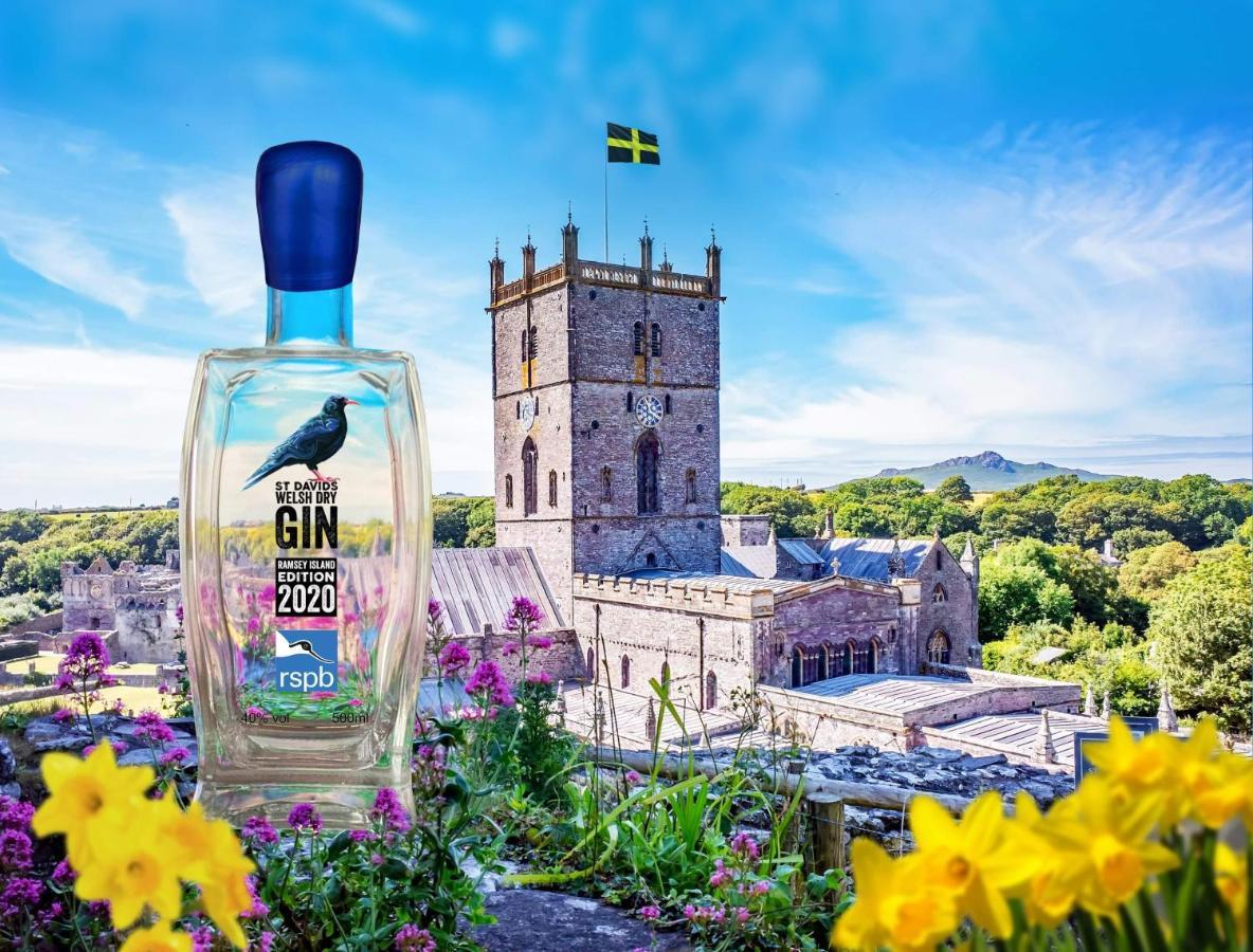 St Davids Gin & Kitchen - The Cathedral Villas エクステリア 写真